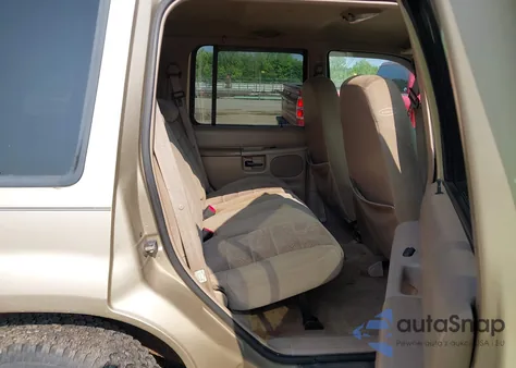 1999 Ford Explorer Xl/Xlt z USA, uszkodzony, nr VIN 1FMDU34XXXUB49383